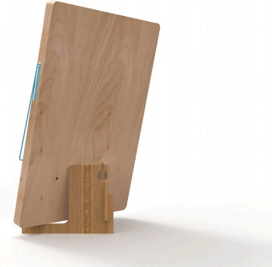 Tvirtas medinis korpusas su stovu