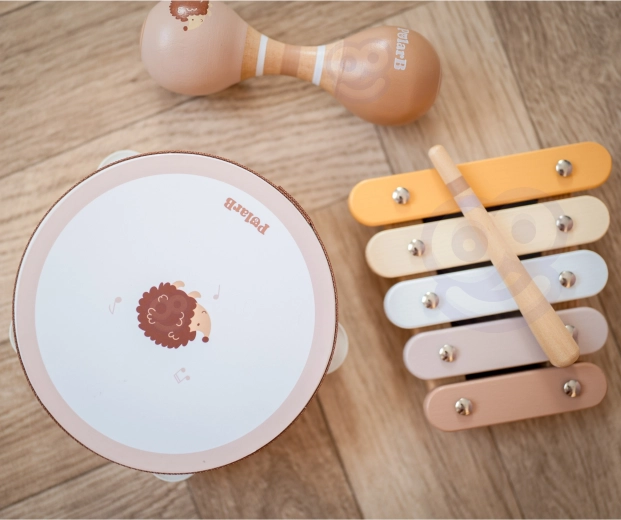 Pastelinis dizainas su ežiuko motyvu