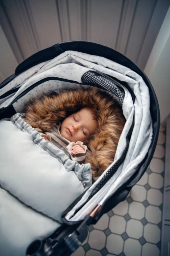 Unique design with teddy hood