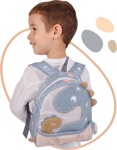 Lightweight and comfy for small backs