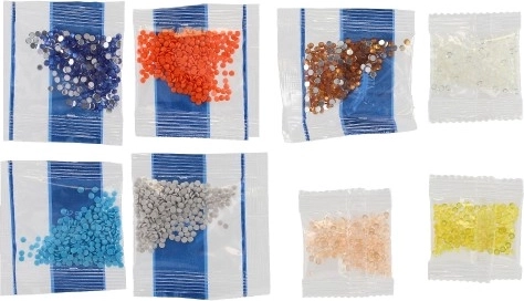 Spalvoti karoliukai mozaikos efektui