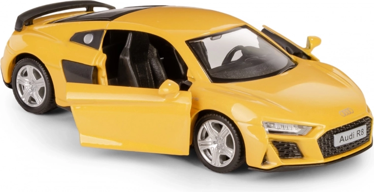 Atidaromos durys ir detalus interjeras