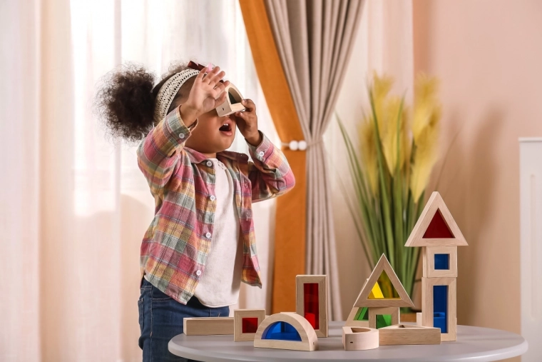 Saugus medinis apdirbimas mažoms rankytėms