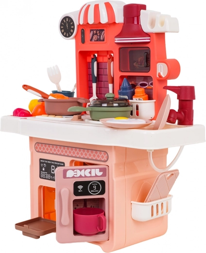 Veikiantis čiaupas su tekančiu vandeniu