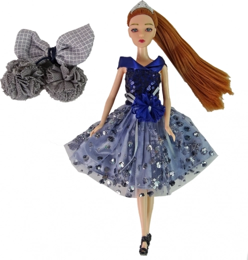 Sparkling look and tiara for a royal style