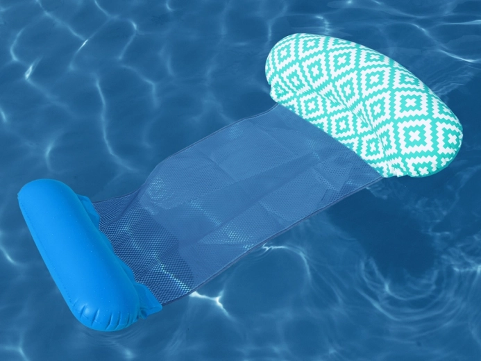 Stabili konstrukcija su 3 kameromis ir 90 kg keliamąja galia