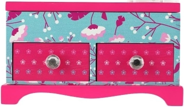 Tvirta medinė konstrukcija