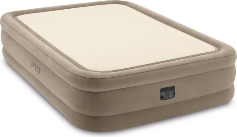 Comfortable height and durable materials
