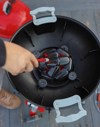 Šviesos ir garso efektai kaip tikroje kepsninėje