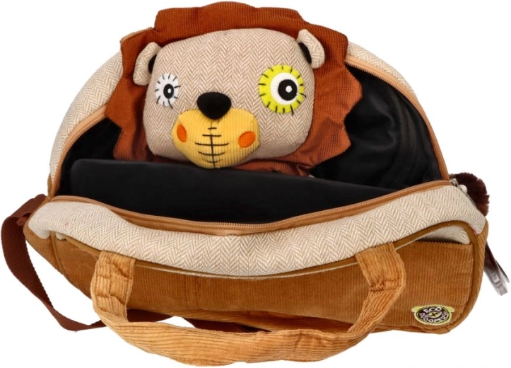 Practical Pockets and Spacious Interior