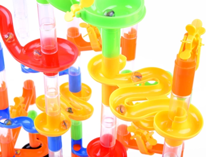 Mokymasis per žaidimą: gravitacija ir greitis