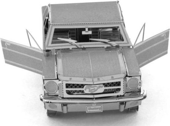 Autentiškos klasikinio automobilio detalės