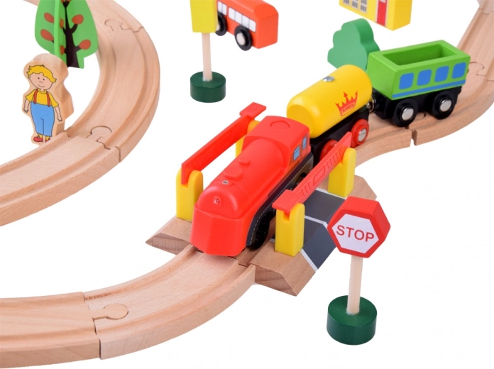 Interaktyvus žaidimas su baterijomis varomu lokomotyvu