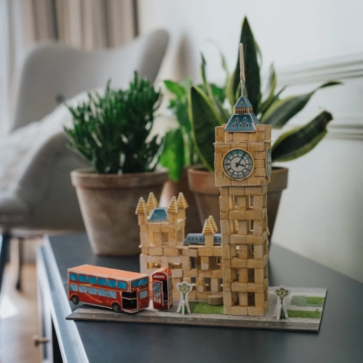Dekoratyvinis modelis su ikoniškais Londono elementais