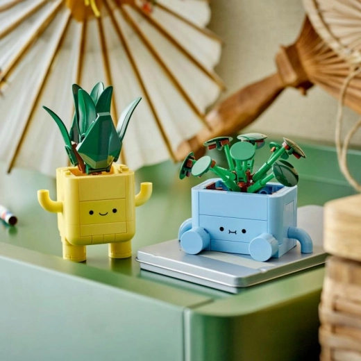 Idealu kambario vitrinai ar stalui