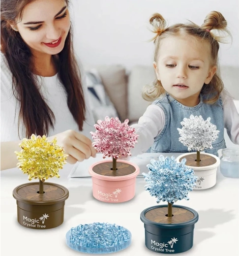 Spalvingi ir įspūdingi kristalai džiaugsmui ir puošybai