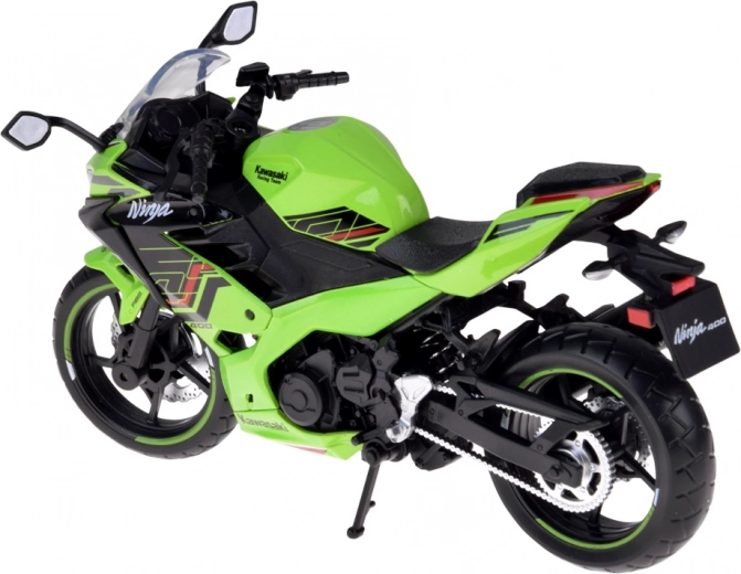 Nulenkiamas šoninis pastatas stabiliai ekspozicijai