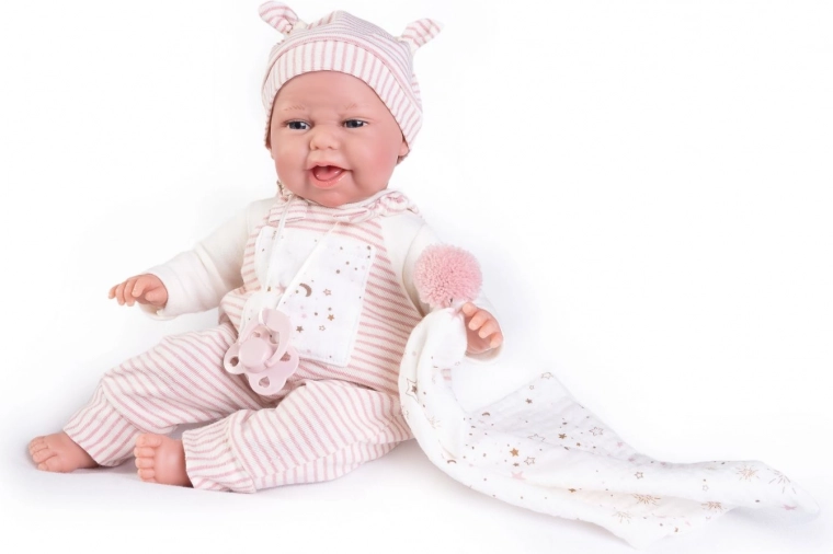 Detaliai išbaigtas veidelis ir aksesuarai