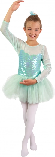 Sparkling look that stands out