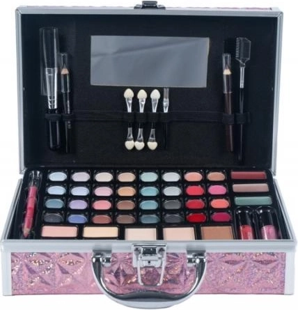 Complete set for full makeup