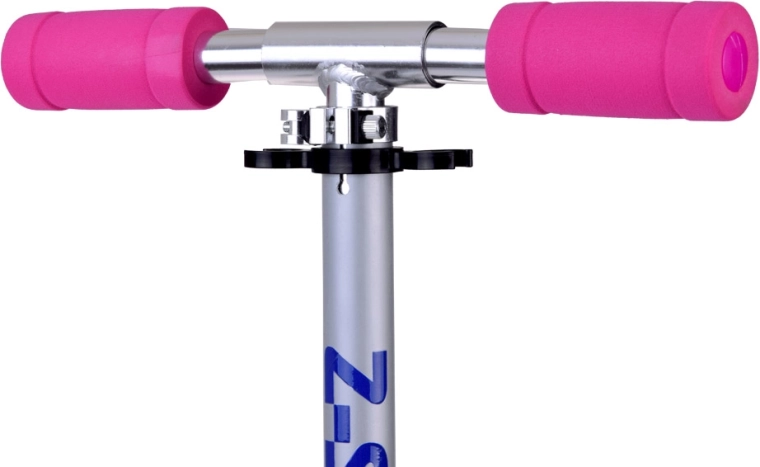 Reguliuojamas vairas ir patogios rankenos