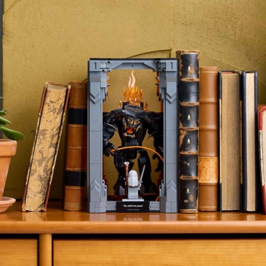 Dizaineriškas book nook knygynui