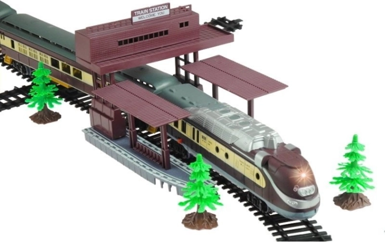 Realistinė stotis ir scenos kūrimui