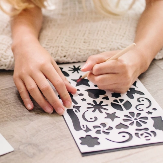 Create freely or use stencils