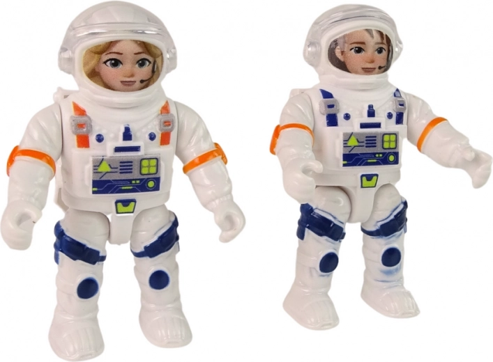 Du realistiški astronautai