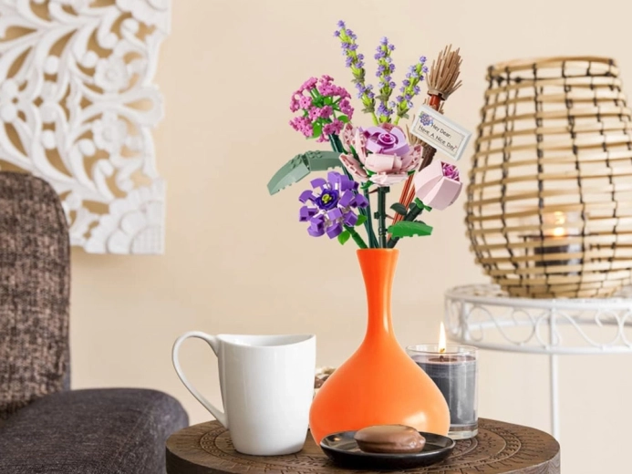 Realistinė gėlių dekoracija be priežiūros