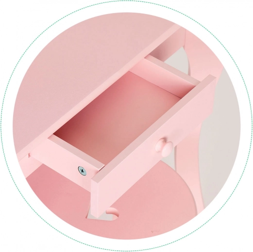 Praktiškas stalčius aksesuarams