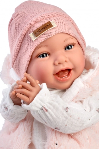 Minkštas audinio kūnas ir rankų darbo gamyba