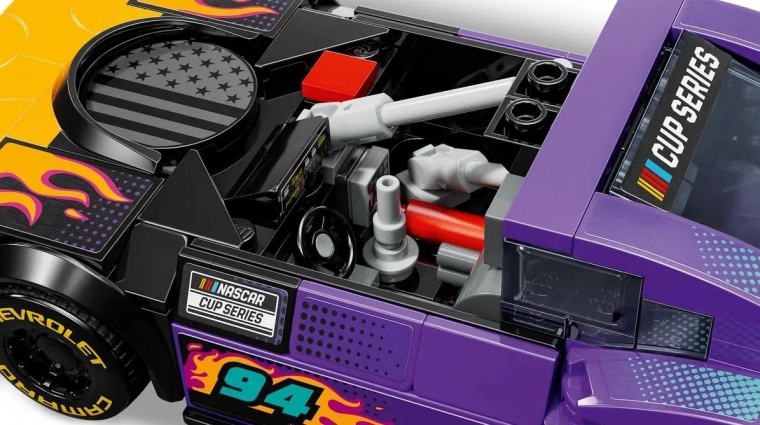 Autentiškas NASCAR lenktyninis dizainas