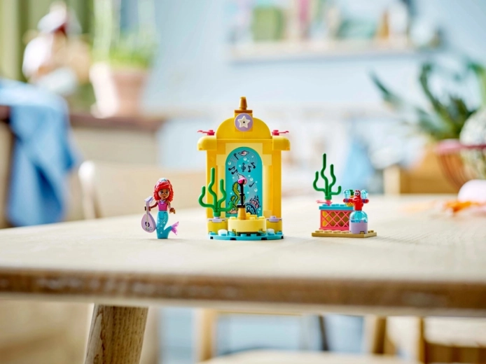 Įeina Arielės ir Sebastiano figūrėlės