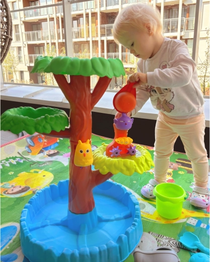 Vandens stalas medžio formos