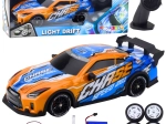 RC sportinis automobilis su apšviestu kėbulu ir drifto režimu – oranžinis